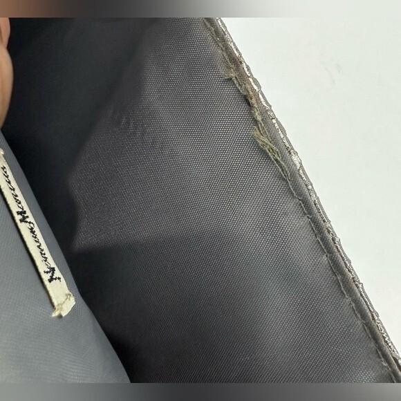 Neiman Marcus Vegan Leather Silver snakeskin embossed shiny wristlet/clutch - Picture 7 of 9